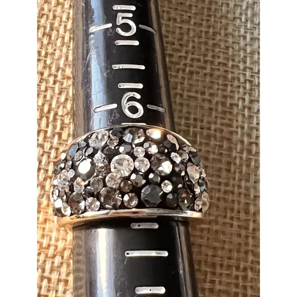 JMC Brass Rose Gold Rhinestone Bubble Ring White/Black Size 6.3/4” EUC BEAUTIFUL - Picture 3 of 10